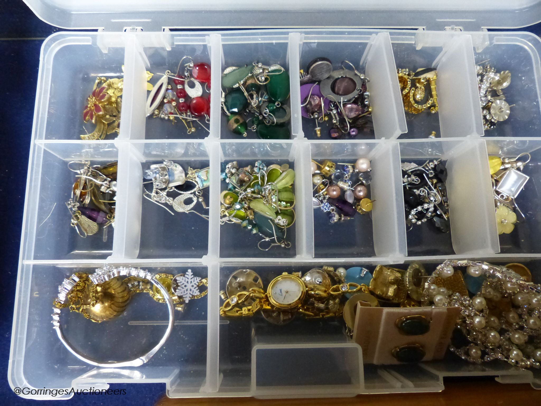 A collection of assorted mainly costume jewellery, including earrings, a silver 'Florrie' brooch, 925 and paua shell pendant etc.